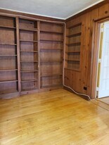 114 Howard Dr, Unit Apartment #1 in Charlottesville, VA - Building Photo