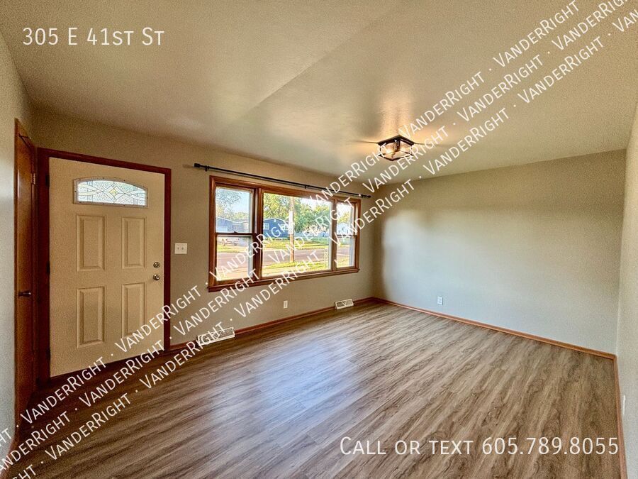 305 E 41st St in Sioux Falls, SD - Foto de edificio