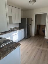 604 Millersville Ave, Unit A in Howards Grove, WI - Foto de edificio - Building Photo