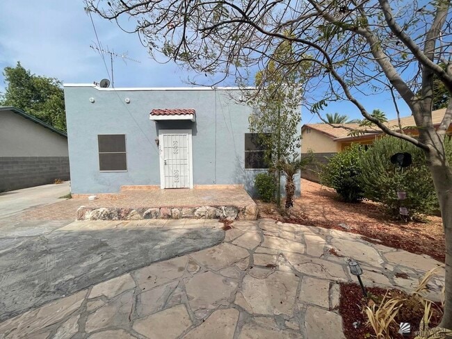 property at 242 S 15th Ave