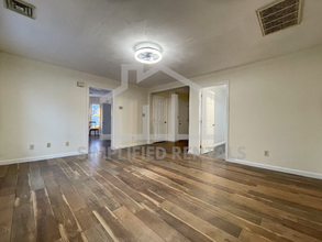 18 W Bowers St-Unit -2 in Lowell, MA - Building Photo - Building Photo
