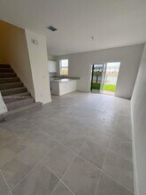 2708 SE 26th Ave in Homestead, FL - Building Photo - Building Photo