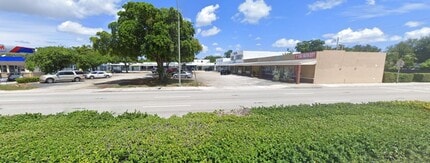 7153 Pembroke Rd in Pembroke Pines, FL - Building Photo - Building Photo