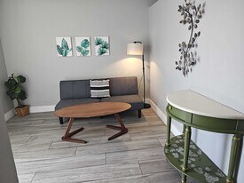 50 Davie Blvd, Unit SI FL2-ID1504004P in Fort Lauderdale, FL - Building Photo