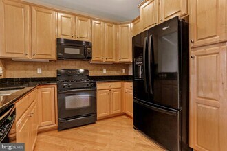 400 Cameron Station Blvd, Unit 315 in Alexandria, VA - Building Photo - Building Photo