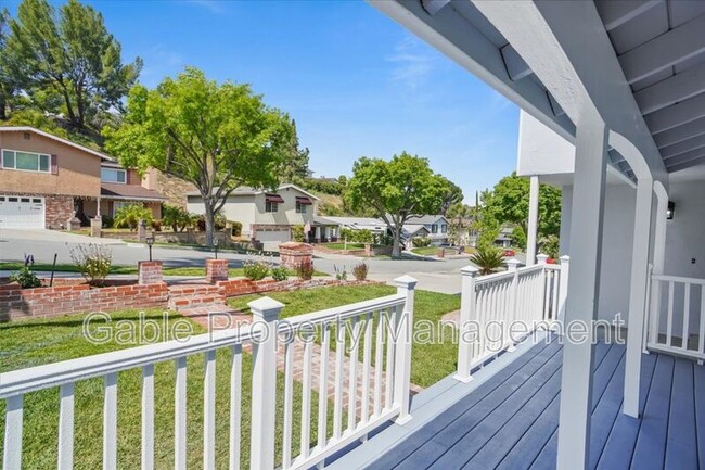 22162 Barbacoa Dr in Santa Clarita, CA - Building Photo - Building Photo