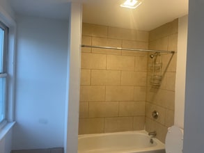 24 Mechanic St, Unit 4 in Webster, MA - Building Photo - Building Photo