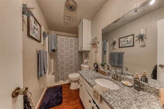 1108 Lynn St in Weatherford, TX - Building Photo - Building Photo