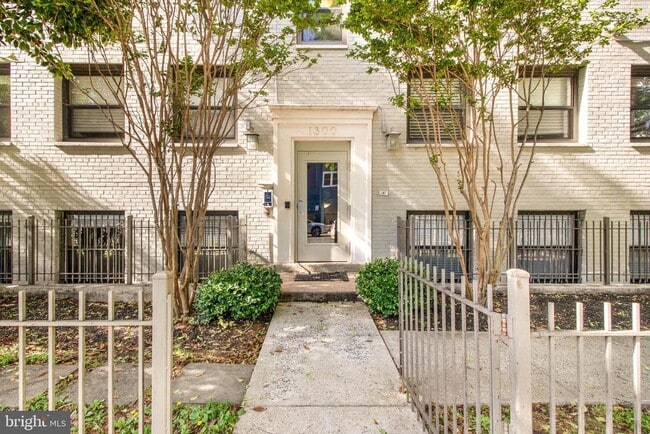 property at 1300 K St SE