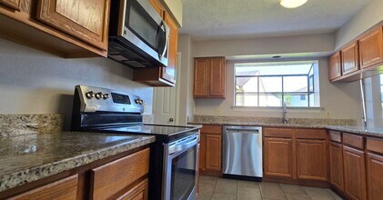15243 Kelbrook Dr in Houston, TX - Building Photo - Building Photo