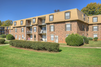 Lemans at Lawndale in Greensboro, NC - Building Photo - Building Photo