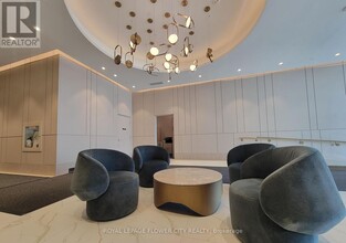 1415-1415 Dundas St E in Oakville, ON - Building Photo - Building Photo