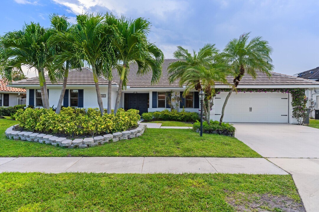 12931 N Normandy Way in West Palm Beach, FL - Building Photo