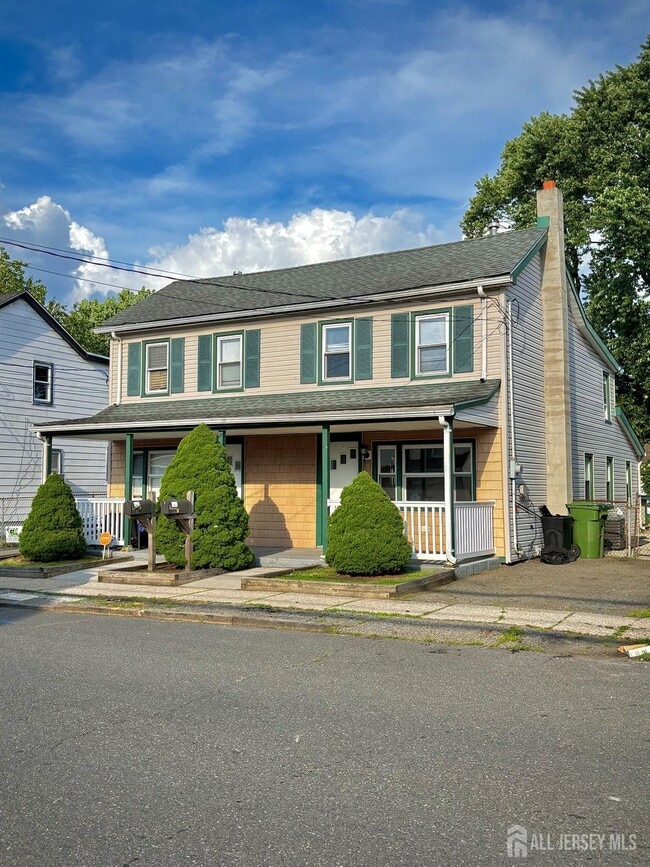 287 Raritan St in South Amboy, NJ - Foto de edificio - Building Photo