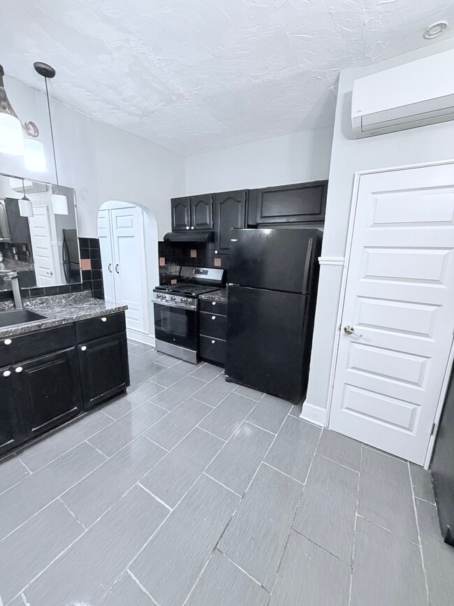 428 S 57th St, Unit 1