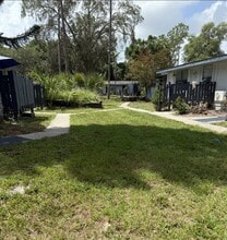 4927 N Pine Hills Rd, Unit One bedroom in Orlando, FL - Foto de edificio - Building Photo