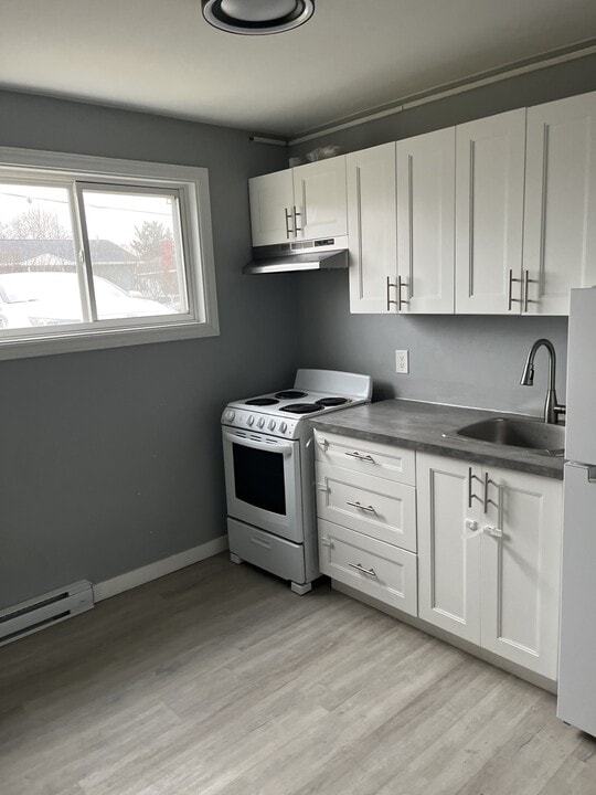 17 Lockwood St in Moncton, NB - Building Photo
