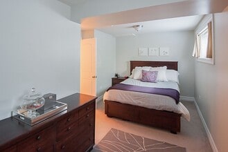 3818 N Sheffield Ave, Unit 3810-1E in Chicago, IL - Building Photo - Building Photo
