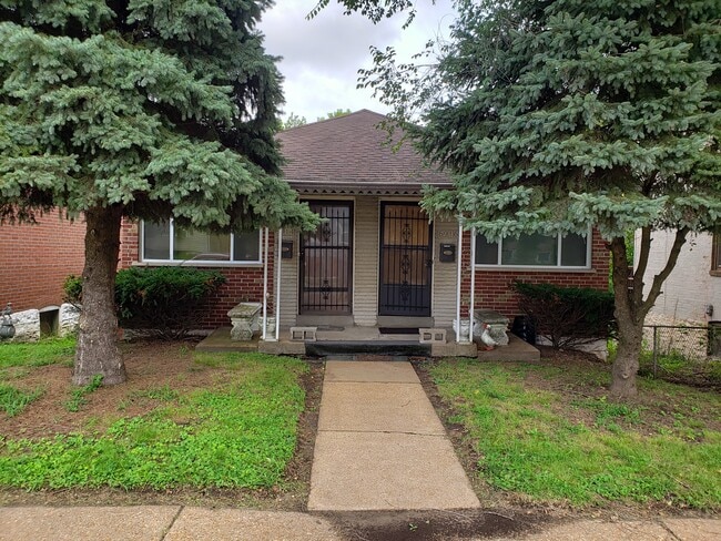 property at 6914 Minnesota Ave