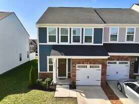 1037 Clendening Dr in Gallatin, TN - Building Photo