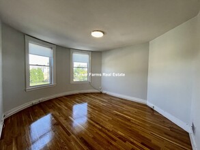 861 E 1st St, Unit 2 in Boston, MA - Building Photo - Building Photo