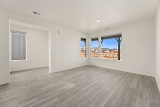 4865 Oakley Dr in Timnath, CO - Building Photo - Building Photo