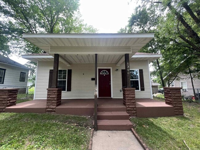 1306 E Furnace St in Joplin, MO - Building Photo - Building Photo