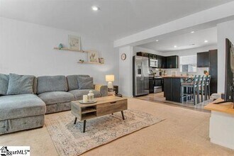 34 Tidworth Dr in Greer, SC - Foto de edificio - Building Photo