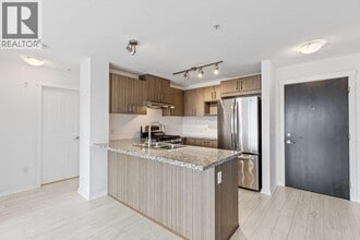 3156 Dayanee Springs Blvd in Coquitlam, BC - Building Photo - Building Photo