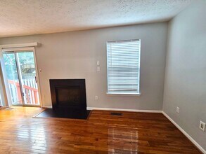 9846 Royal Commerce Pl in Upper Marlboro, MD - Building Photo - Building Photo