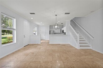 1084 Hampton Cir in Naples, FL - Building Photo - Building Photo