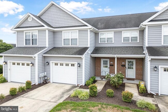 property at 1450 Hidden Meadow Ln
