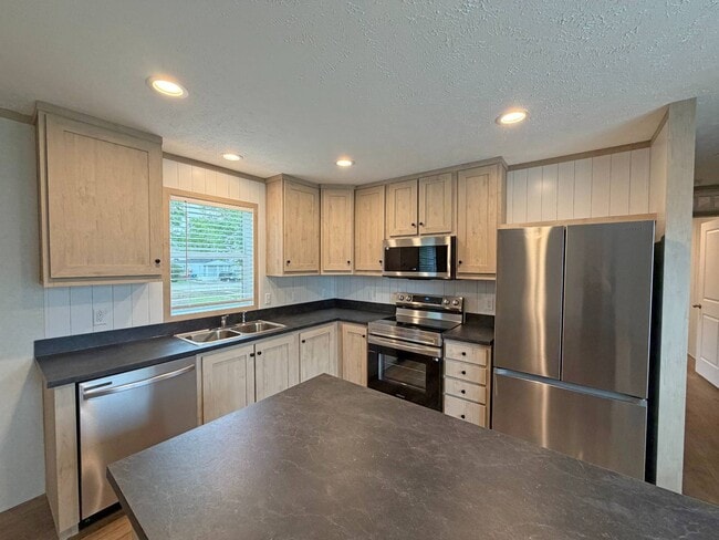 property at 781 W Walcott Rd