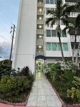 8233 Harding Ave in Miami Beach, FL - Building Photo - Building Photo