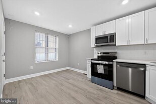 1208 W Dauphin St in Philadelphia, PA - Building Photo