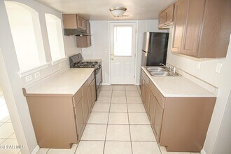 11027 Sunshine Ct in El Paso, TX - Building Photo - Building Photo