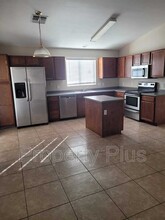 1679 N La Fresa Dr in Goodyear, AZ - Foto de edificio - Building Photo