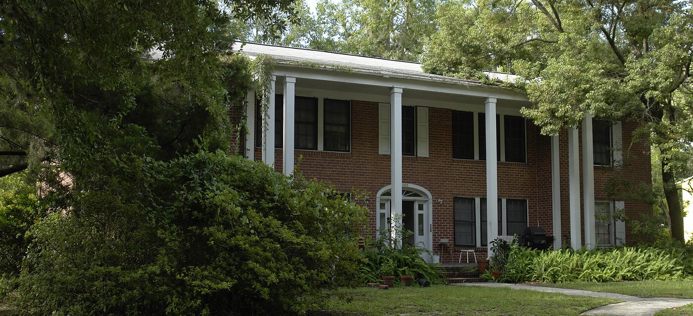 1005 SW 3rd Ave in Gainesville, FL - Foto de edificio