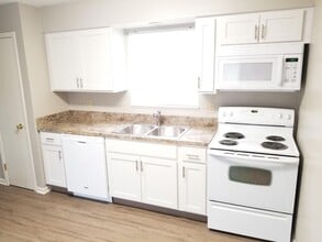 1725 Churchill Downs Rd in Newark, OH - Building Photo - Building Photo