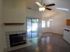 54 Glenshire Ln in Chico, CA - Building Photo - Building Photo
