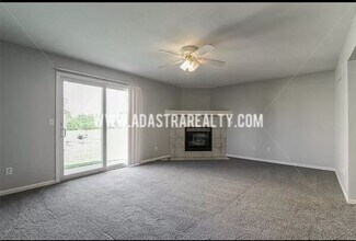 908 N Elm St in Louisburg, KS - Building Photo - Building Photo