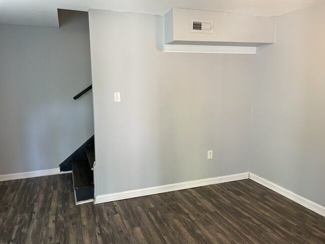 207 Colleton Rd in Raleigh, NC - Building Photo - Building Photo