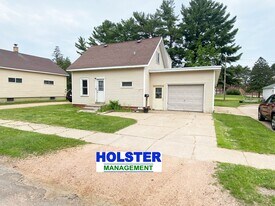 1913 Kings Ct in Wausau, WI - Building Photo