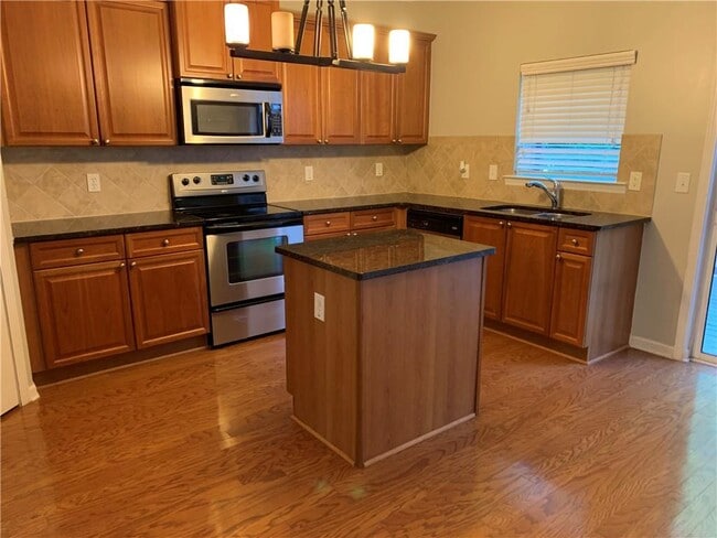 1569 Liberty Pkwy NW in Atlanta, GA - Building Photo - Building Photo