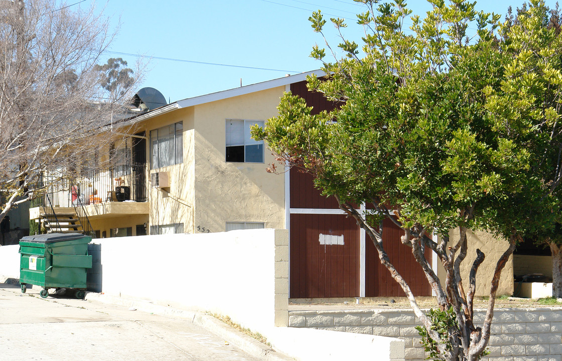 552 Millar Ave in El Cajon, CA - Foto de edificio