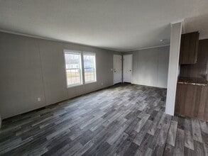 9153 Windward Dr in Algonac, MI - Building Photo - Building Photo