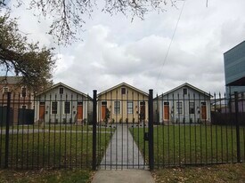 2121-2131 Louisiana Ave in New Orleans, LA - Building Photo