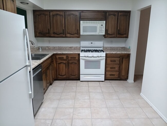 8506 Spain Rd NE in Albuquerque, NM - Building Photo - Building Photo