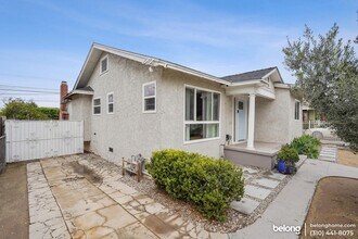 1133 W 78th St in Los Angeles, CA - Foto de edificio - Building Photo