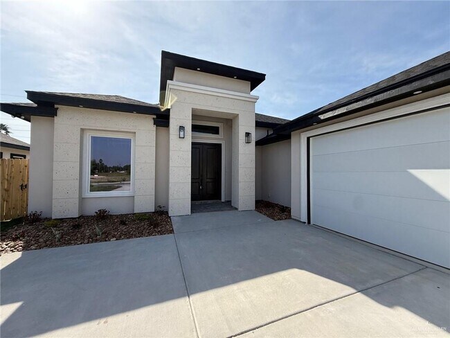415 S 12th St in Alamo, TX - Building Photo - Building Photo